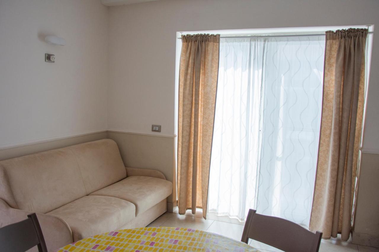 B&B Domus Del Sole سيبونتو المظهر الخارجي الصورة