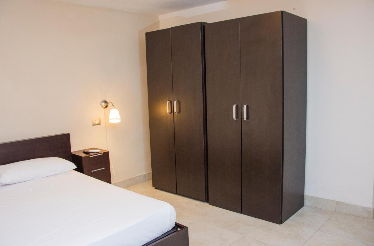 B&B Domus Del Sole سيبونتو المظهر الخارجي الصورة