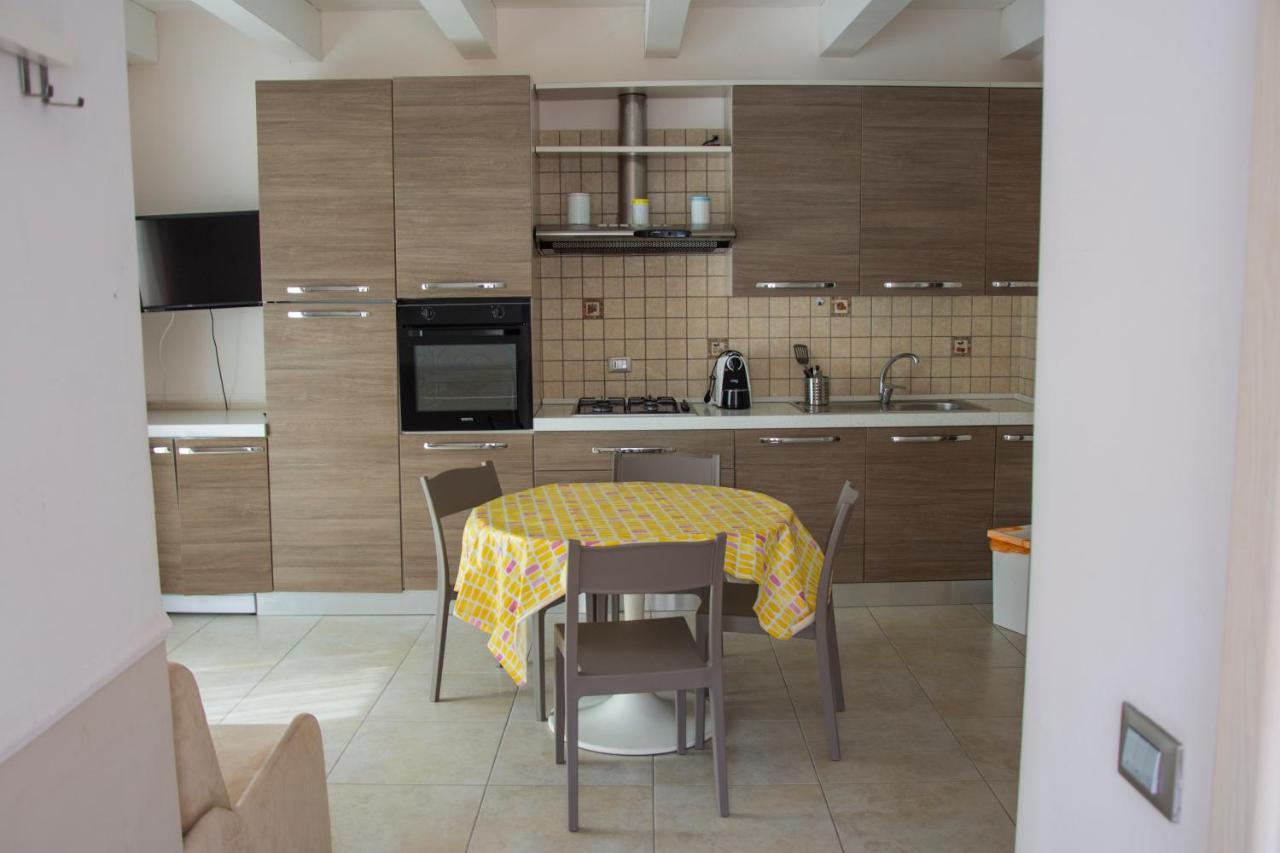 B&B Domus Del Sole سيبونتو المظهر الخارجي الصورة