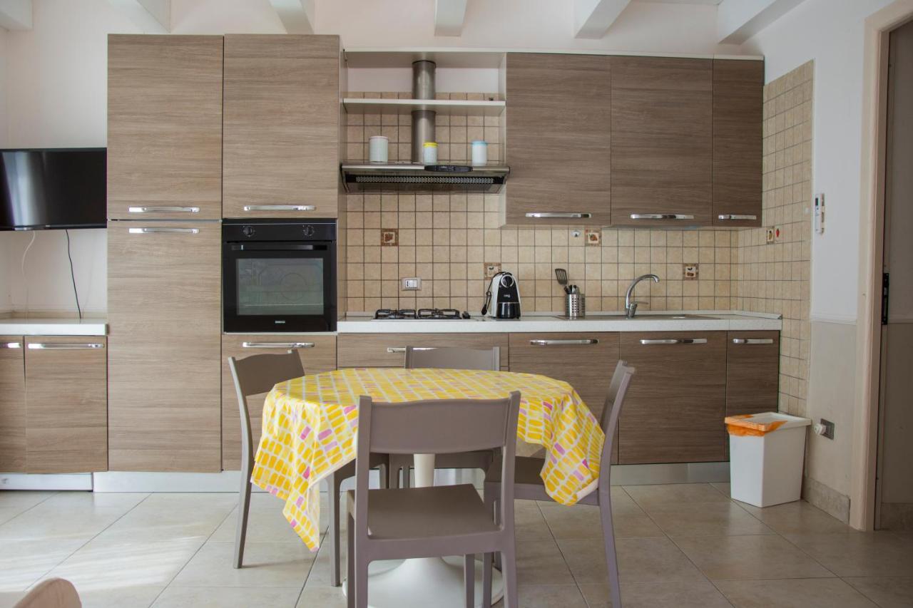 B&B Domus Del Sole سيبونتو المظهر الخارجي الصورة